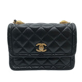 シャネル CHANEL マトラッセチェーンショルダーバック ブラック ゴールド金具 ラム レディース ハンドバッグ