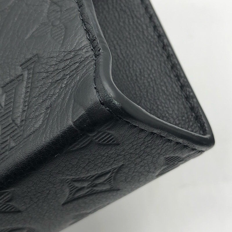 louis-vuitton-gaston-wearable-