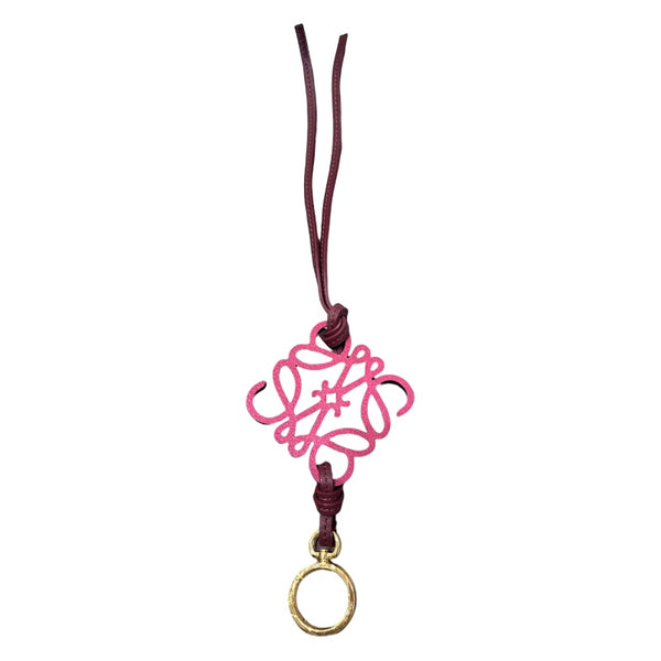 お歳暮ならオンライン ロエベ LOEWE アナグラム チャーム ボルドー・ピンク レザー アクセサリー
