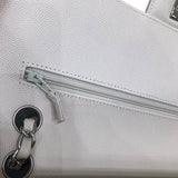 シャネル CHANEL マトラッセ２５ クリーム レザー キャビアスキン ユニセックス ショルダーバッグ