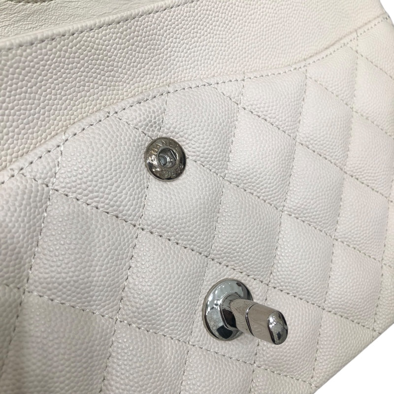 シャネル CHANEL マトラッセ２５ クリーム レザー キャビアスキン ユニセックス ショルダーバッグ