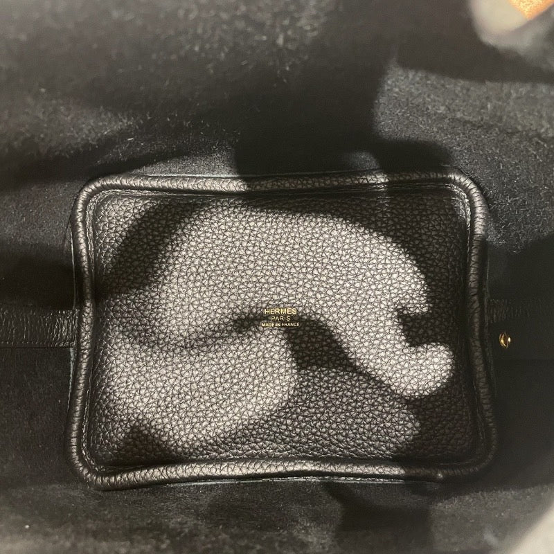 エルメス HERMES ピコタンロックPM W刻 ブラック　ゴールド金具 トリヨン レディース ハンドバッグ