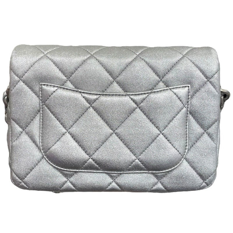 シャネル CHANEL マトラッセチェーンショルダ AS4599 シルバー　シルバー金具 メタリックラム ユニセックス ショルダーバッグ