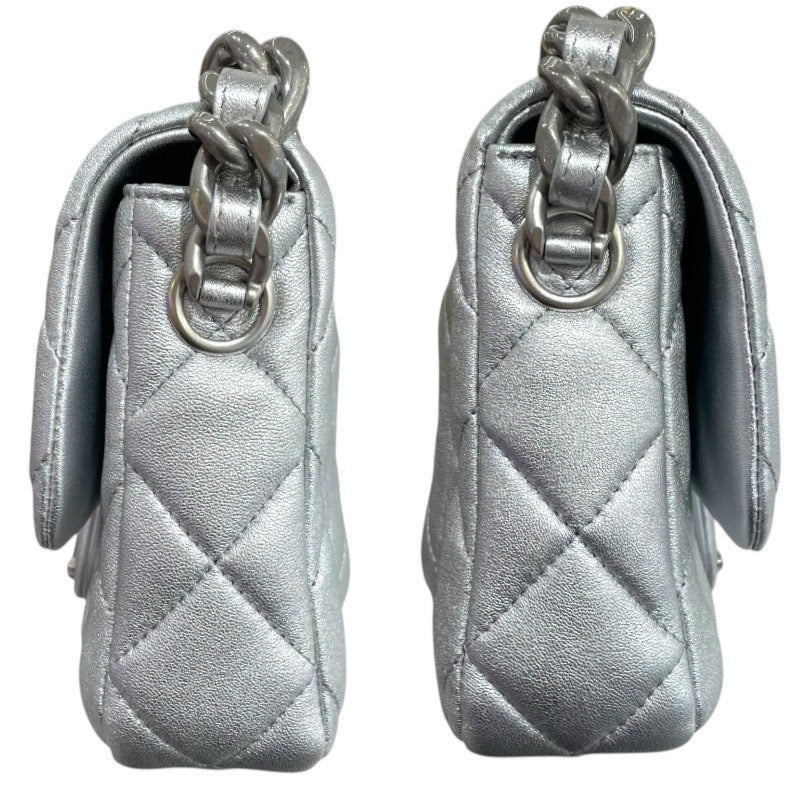 シャネル CHANEL マトラッセチェーンショルダ AS4599 シルバー　シルバー金具 メタリックラム ユニセックス ショルダーバッグ