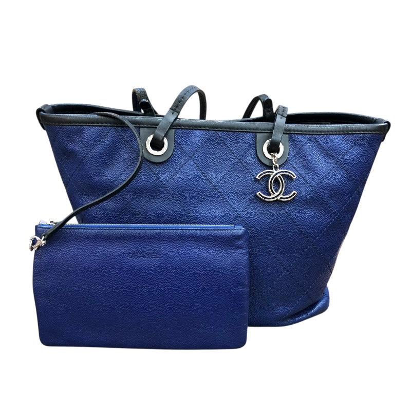 シャネル CHANEL オンザロード　ワイルドステッチ トートバッグ A92211 ネイビー　SV金具 キャビアスキン ユニセックス トートバッグ