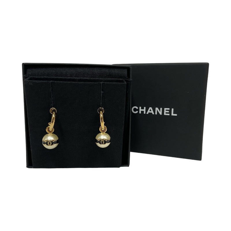シャネル CHANEL パール フープピアス メタル/パール/ラッカー ジュエリー