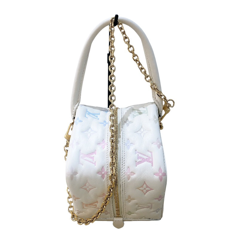 0307 美品★ルイヴィトン・エンボス加工 LVモノグラム総柄 ルイ・ヴィトンのメンズレザーバッグ、エンボス加工の“凹凸