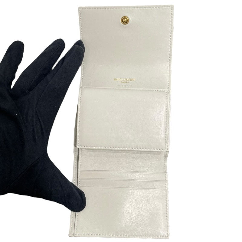 サンローラン SAINT LAURENT カサンドラ　マテラッセ　ウォレット 759490 ライトグレー　ゴールド金具 レザー ユニセックス 三つ折り財布