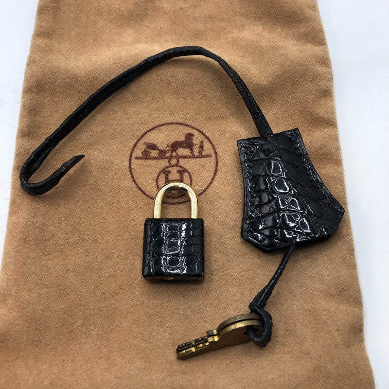 エルメス HERMES ケリー28 外縫い ◯W刻 ブラック/GD金具 ポロサス レディース ハンドバッグ