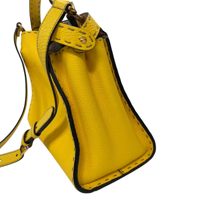 フェンディ FENDI セレリア ピーカブー アイコニック エッセンシャリー 8BN302 イエロー ホワイト×ピンク ゴールド金具  カーフレザー レディース ショルダーバッグ