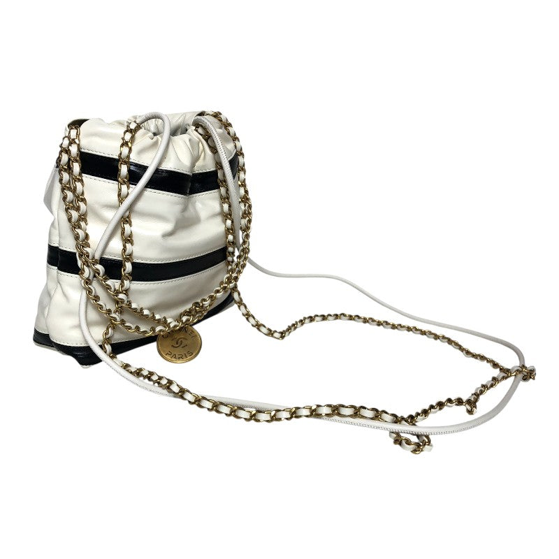 シャネル CHANEL CHANEL22 ミニ AS3980 ホワイト・ブラック ゴールド金具 シャイニーカーフ レディース ハンドバッグ