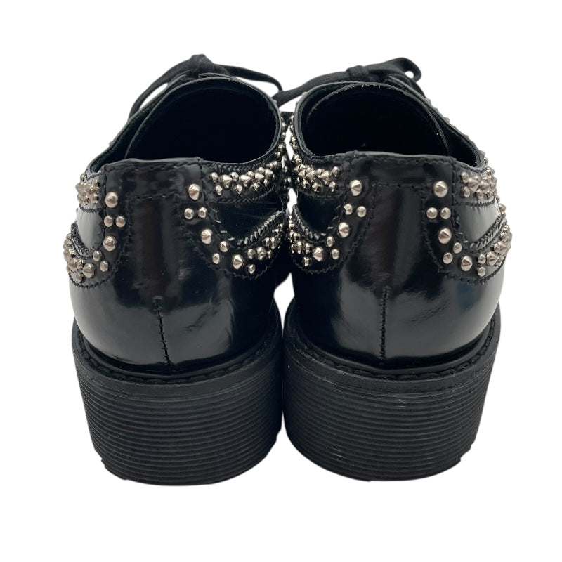 プラダ PRADA スタッズ装飾ウィングチップレザーシューズ ブラック