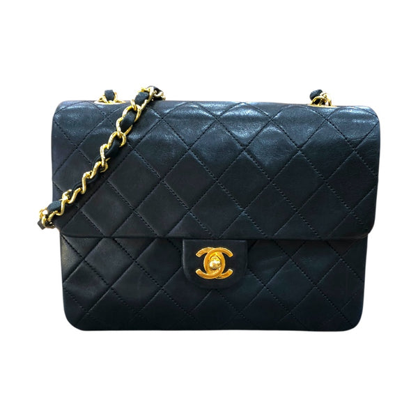 シャネル CHANEL マトラッセチェーンショルダーバッグ ブラック　ゴールド金具 ラムスキン レディース ショルダーバッグ