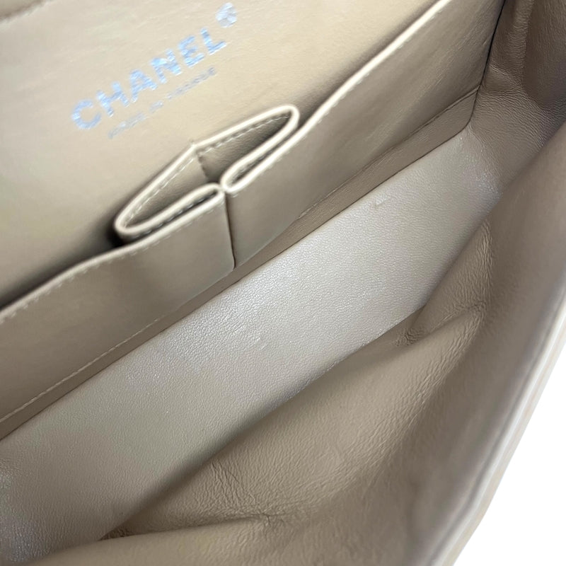 シャネル CHANEL マトラッセ25 A01112 ベージュ シルバー金具 キャビアスキン レディース ショルダーバッグ