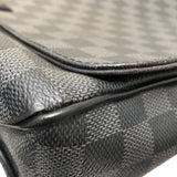 ルイ・ヴィトン LOUIS VUITTON ディストリクトMM N41272 ダミエ・グラフィット PVC ユニセックス ショルダーバッグ