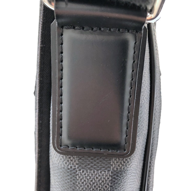 ルイ・ヴィトン LOUIS VUITTON ディストリクトMM N41272 ダミエ・グラフィット PVC ユニセックス ショルダーバッグ