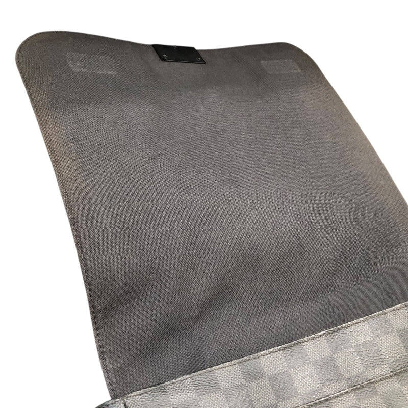 ルイ・ヴィトン LOUIS VUITTON ディストリクトMM N41272 ダミエ・グラフィット PVC ユニセックス ショルダーバッグ