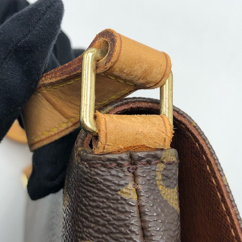 ルイ・ヴィトン LOUIS VUITTON ミュゼット・タンゴ ショート