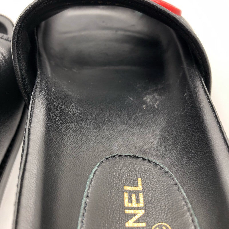 シャネル CHANEL マルチカラーロゴレザーフラットサンダル Q38933 レザー レディース サンダル