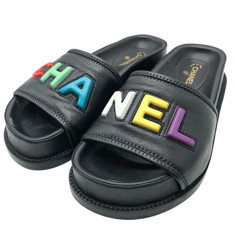 シャネル CHANEL マルチカラーロゴレザーフラットサンダル Q38933 レザー レディース サンダル