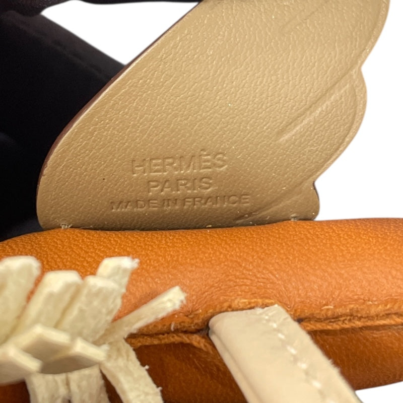 エルメス HERMES ロデオペガサスPM B刻 ゴールド・エトゥープ・クレ アニョーミロ レディース チャーム