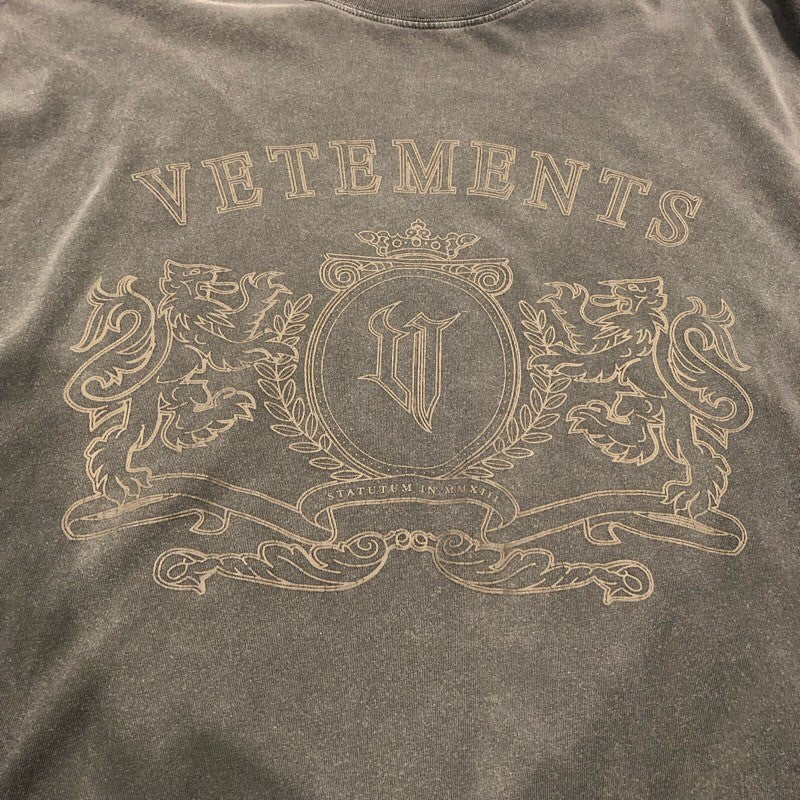 ヴェトモン VETEMENTS ロイヤルロゴルーズフィットTシャツ メンズ 半袖Ｔシャツ