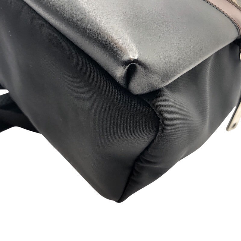 美品・ヴィンテージ【FENDI】ブラック 斜めリュック FENDI 極 美品 フェンディ ヴィンテージ FF ロゴ 金具