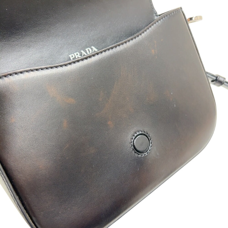 プラダ PRADA サフィアーノフラップバッグ 1BD249 ブラック　シルバー金具 サフィアーノレザー レディース ショルダーバッグ