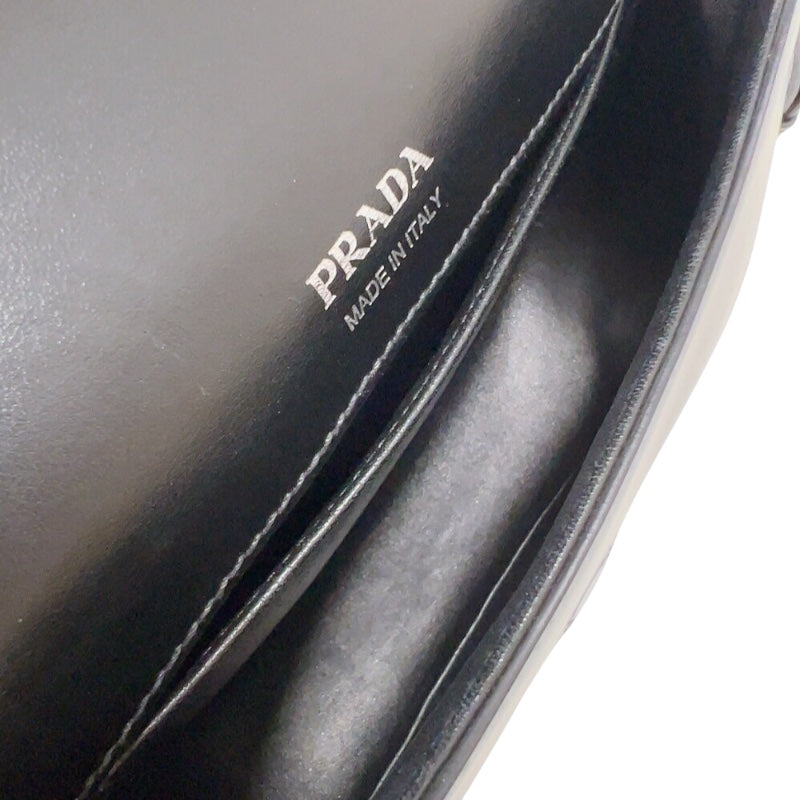 プラダ PRADA サフィアーノフラップバッグ 1BD249 ブラック　シルバー金具 サフィアーノレザー レディース ショルダーバッグ
