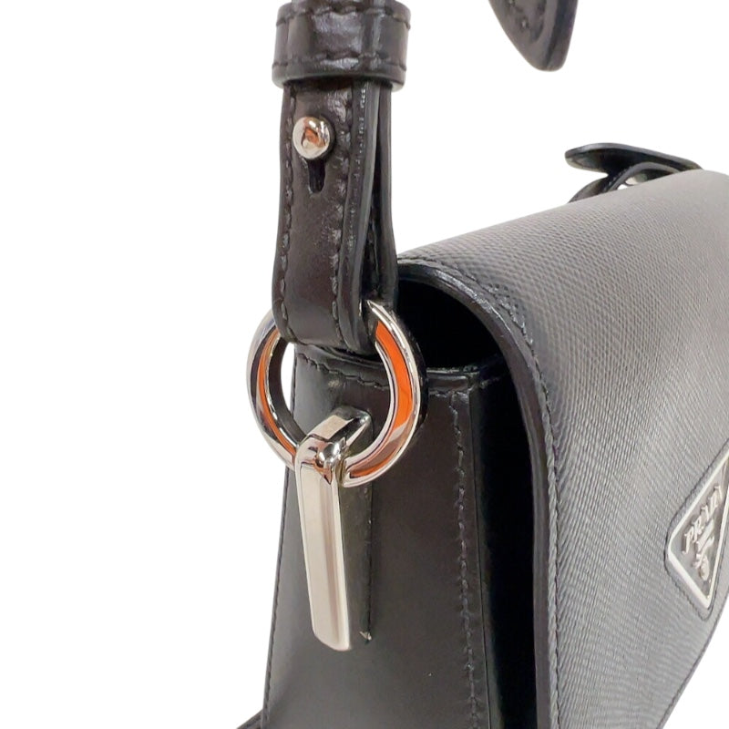 プラダ PRADA サフィアーノフラップバッグ 1BD249 ブラック　シルバー金具 サフィアーノレザー レディース ショルダーバッグ