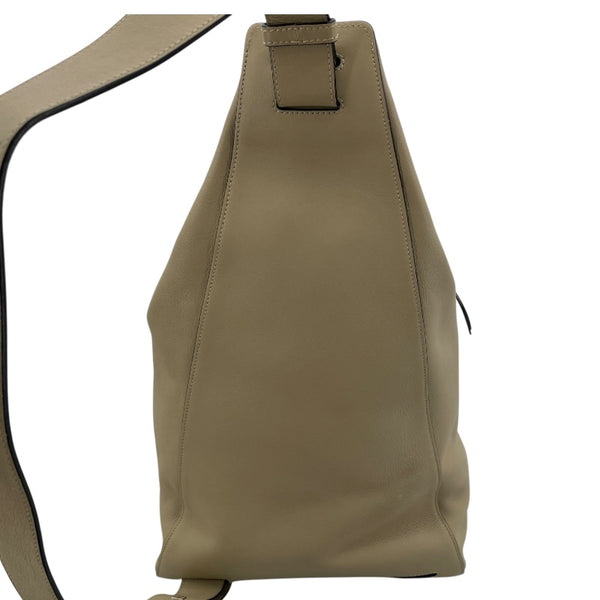ロエベ LOEWE アントンスリングバッグ ベージュ カーフ メンズ ボディバッグ