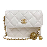 シャネル CHANEL マトラッセミニチェーンウォレット AP1628 ホワイト　ゴールド金具 ラムスキン レディース ウォレットチェーン