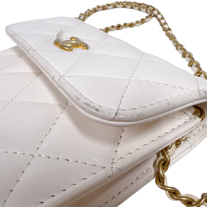 シャネル CHANEL マトラッセミニチェーンウォレット AP1628 ホワイト　ゴールド金具 ラムスキン レディース ウォレットチェーン