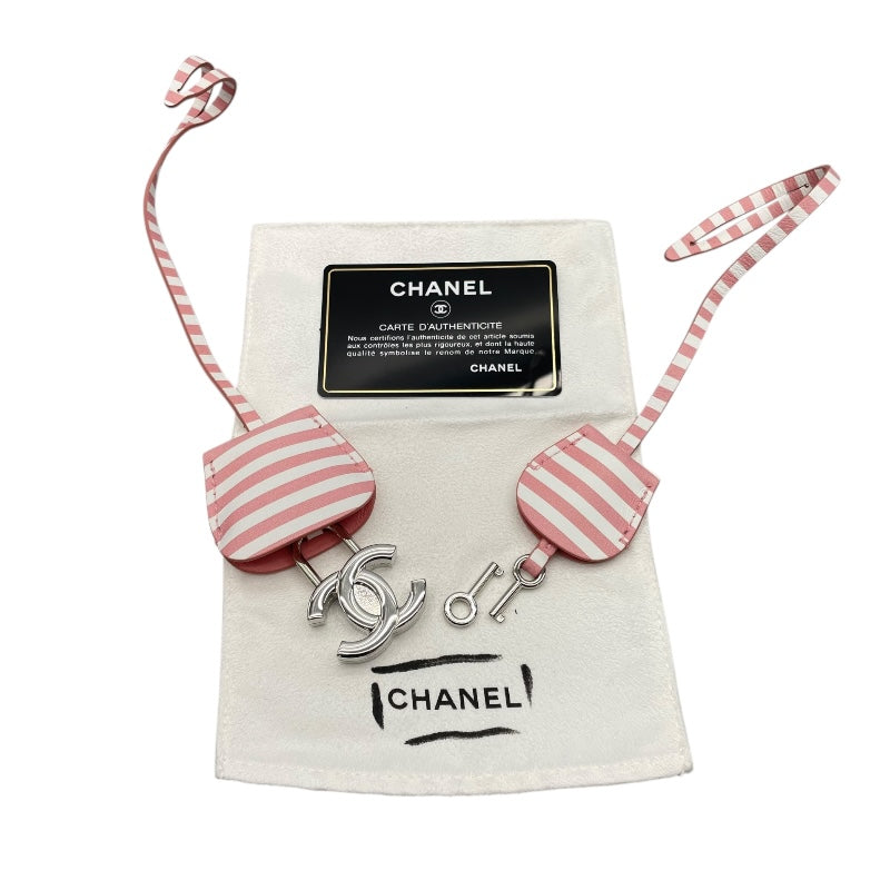 シャネル CHANEL CCフィグリーショルダー A93342　27番台 ピンク　シルバー金具 キャビアスキン レディース ショルダーバッグ