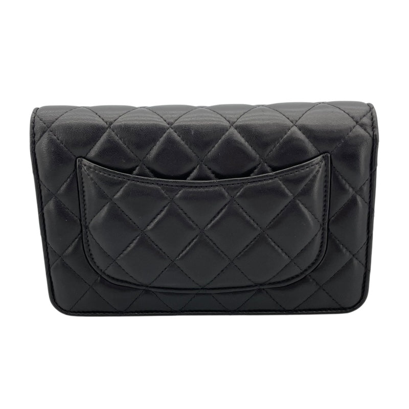 シャネル CHANEL マトラッセ チェーンウォレット A33814 26番台 ブラック　ゴールド金具 ラムスキン レディース ショルダーバッグ