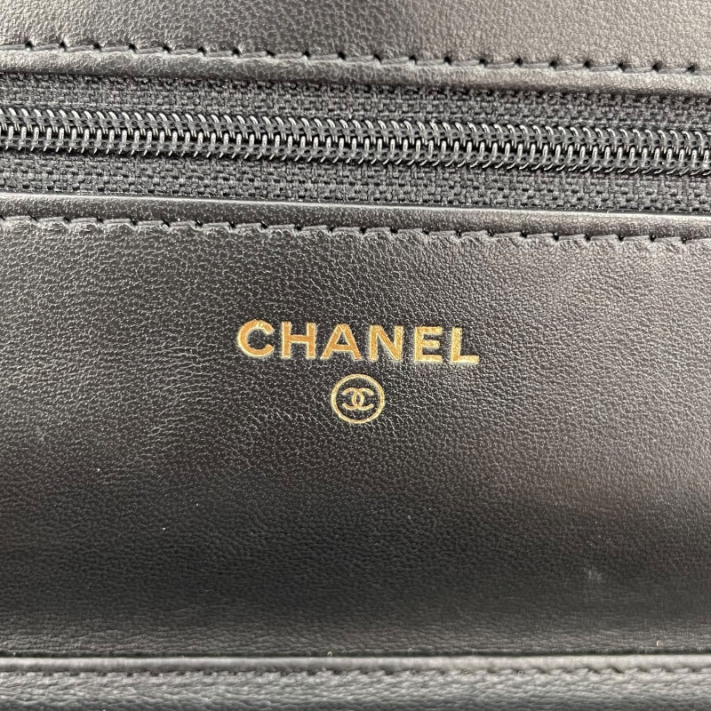 シャネル CHANEL マトラッセ チェーンウォレット A33814 26番台 ブラック　ゴールド金具 ラムスキン レディース ショルダーバッグ