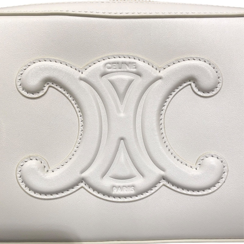 セリーヌ CELINE キュイルトリオンフ　カメラバック 199183 ホワイト・ゴールド金具 カーフ カーフ レディース ショルダーバッグ