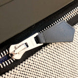 エルメス HERMES エールバッグジップMM D刻 ブルー・ブラック トワル・ハンター ユニセックス ショルダーバッグ