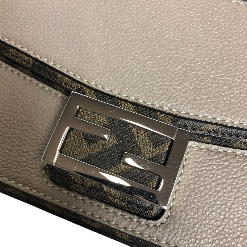 フェンディ FENDI ソフトトランク バゲッドバッグ 7VA565 グレージュ PVC・カーフ ユニセックス ショルダーバッグ
