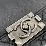 シャネル CHANEL ボーイシャネル25 A67086 18番台 ブラック×シルバー金具 ソフトカーフ レディース ショルダーバッグ