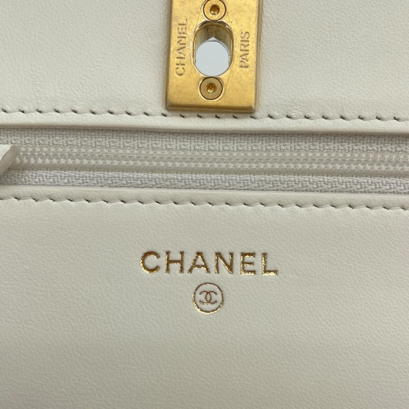 シャネル CHANEL マトラッセ ココボール チェーンウォレット