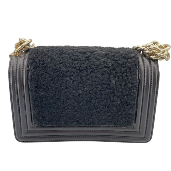 シャネル CHANEL ボーイシャネル20  A67085 23番台 ブラック GD金具 ラムスキン/ボア レディース ショルダーバッグ