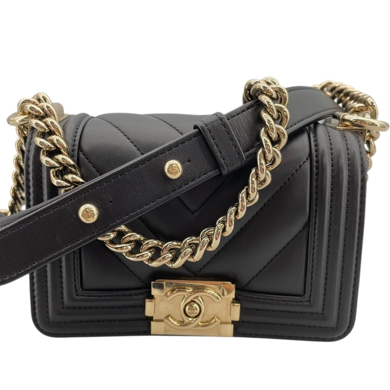 シャネル CHANEL ボーイシャネル15 Vステッチ A67364 ブラック GD金具 ラムスキン レディース ショルダーバッグ
