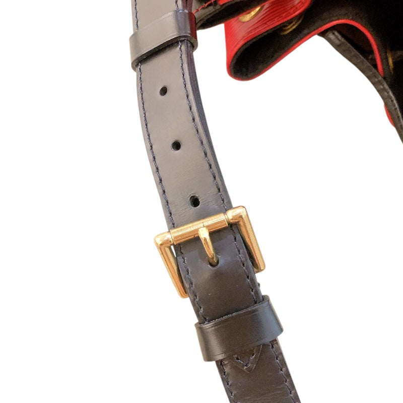 ルイ・ヴィトン LOUIS VUITTON プチノエ M44172 レッド　ゴールド金具 エピ レディース ショルダーバッグ