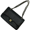 シャネル CHANEL マトラッセ25 Vステッチ A01112 8番台 ブラック/ゴールド金具 キャビアスキン レディース ショルダーバッグ