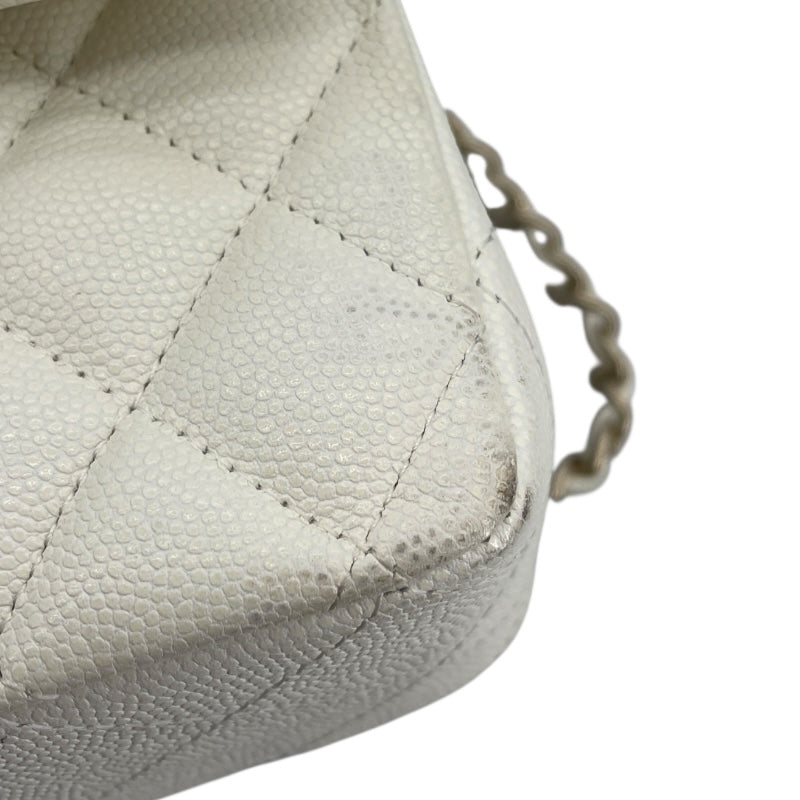 シャネル CHANEL マトラッセ25 A01112 26番台 ホワイト GD金具 キャビアスキン レディース ショルダーバッグ