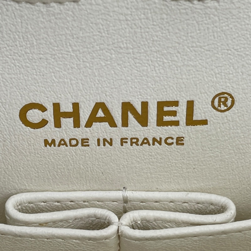 シャネル CHANEL マトラッセ25 A01112 26番台 ホワイト GD金具 キャビアスキン レディース ショルダーバッグ