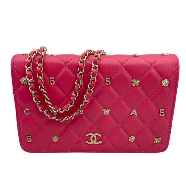 シャネル CHANEL マトラッセスタッズ チェーンウォレット 30番台 ピンク GD金具 ラムスキン レディース ショルダーバッグ