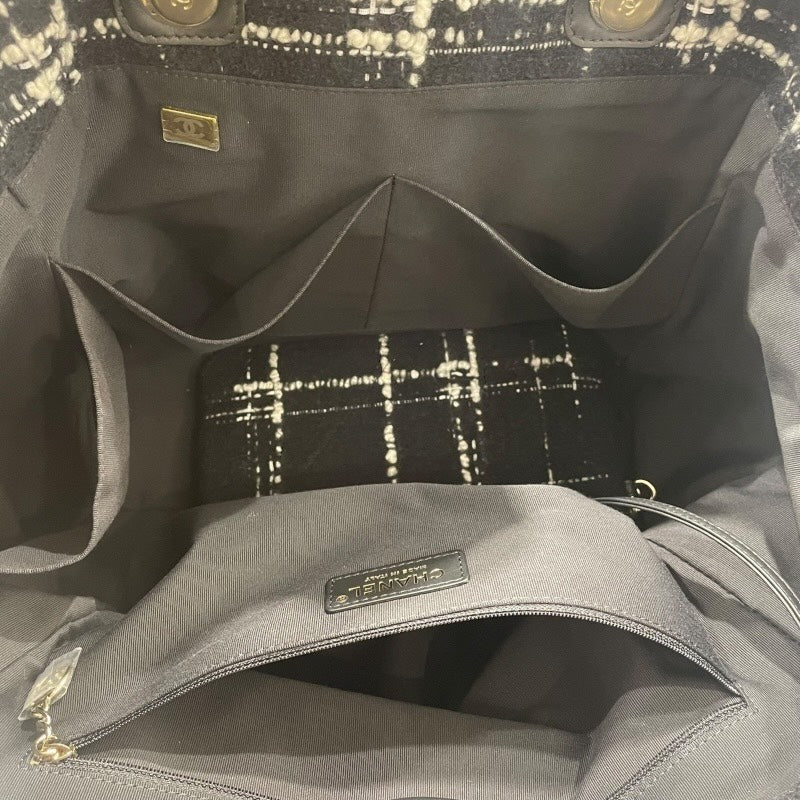 シャネル CHANEL ドーヴィルラージショッピングバッグ A66941 ブラック ツイード レディース トートバッグ