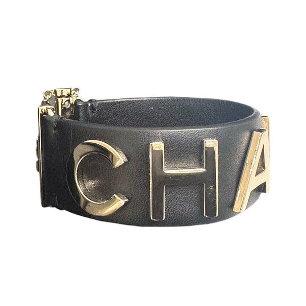 シャネル CHANEL ロゴレザーブレスレット ブラック レザー　メタル レディース ブレスレット